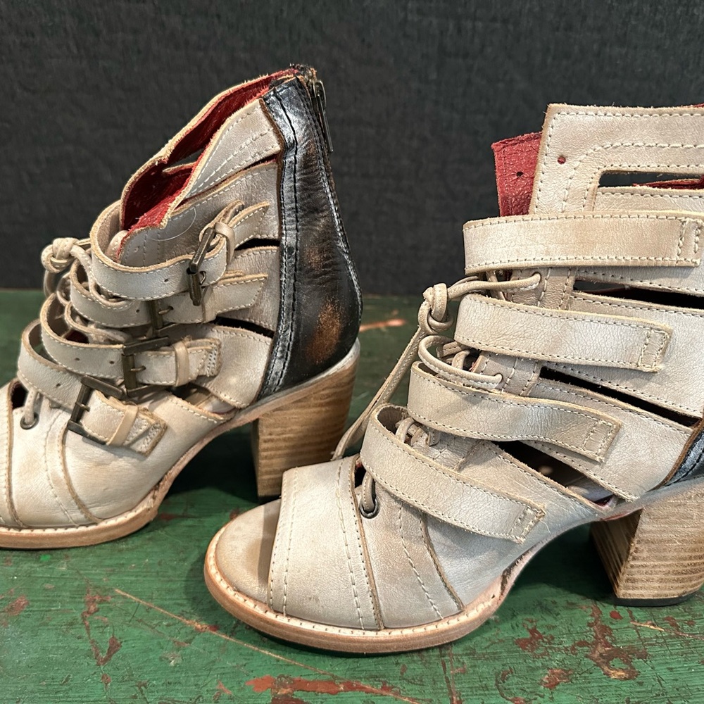 Freebird Braeden Beige and Red Heeled Boots